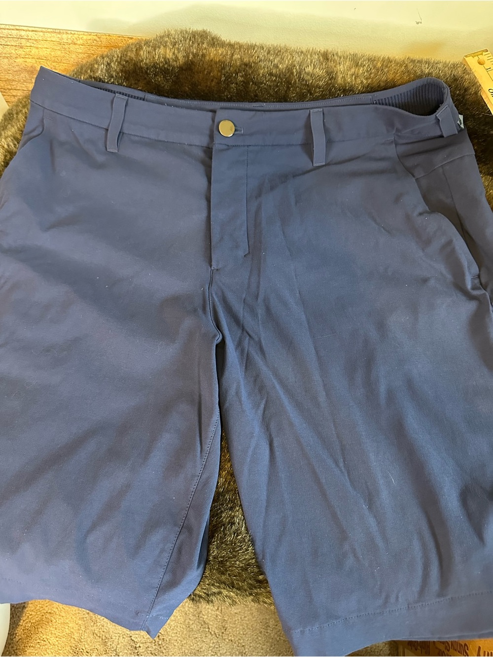 lululemon athletica Men's Navy Hybrid Shorts